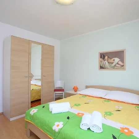 In 16865 Apartment